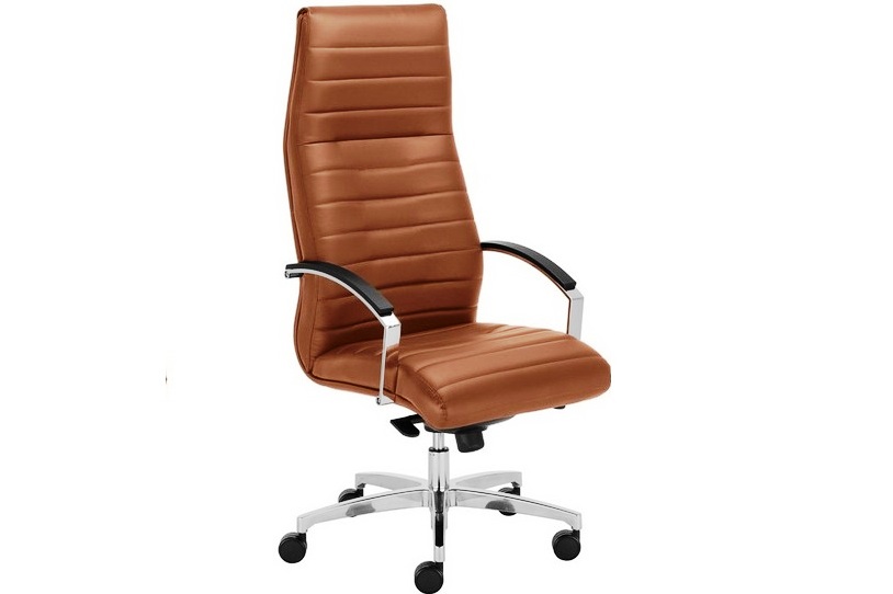 Fauteuil de direction Lynx cognac Nowy Styl vue 3/4 Cap Office Maroc